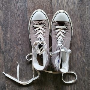 Converse High Tops size 7